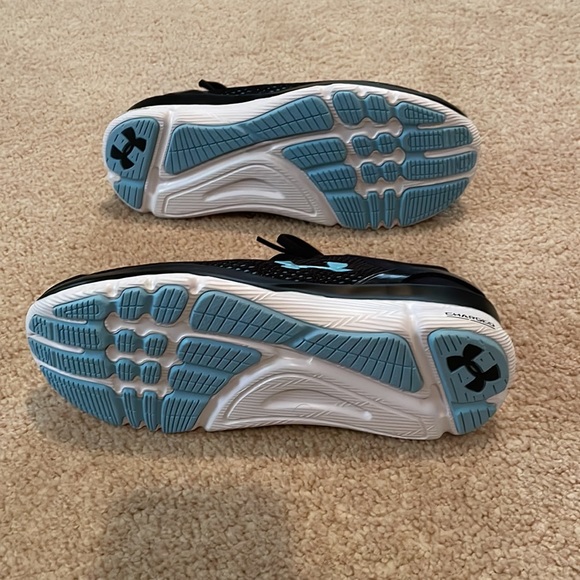 NWOT Under Armor Speedform Run Fast Charged sneakers - Picture 6 of 12